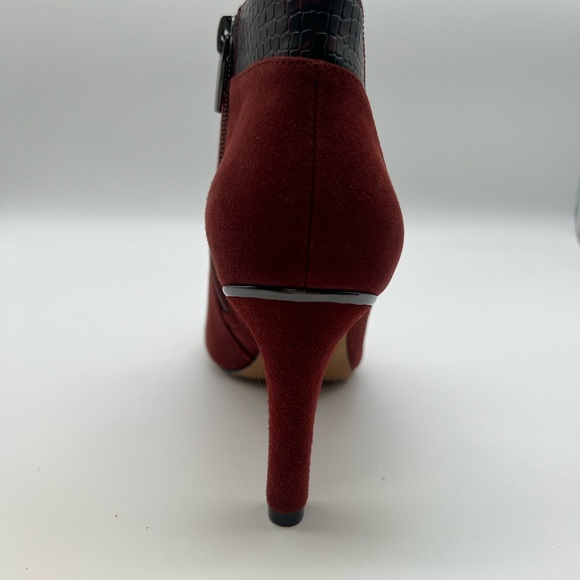 Vince Camuto Women’s Size 6.5 Booties - Picture 4 of 7